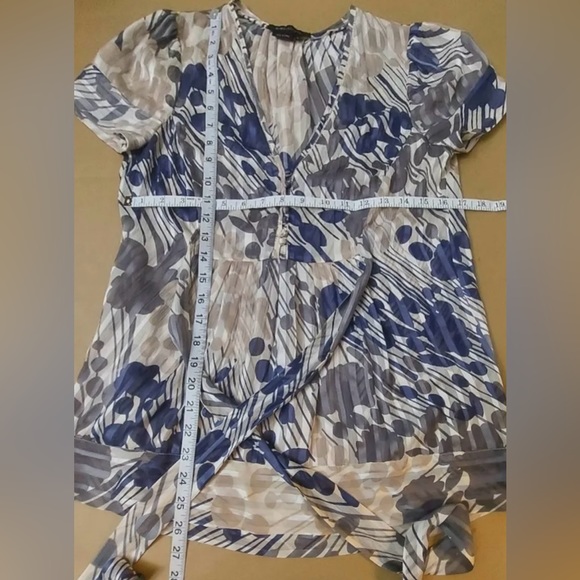 BCBG Max Azria 100% Silk Blouse - Picture 7 of 11